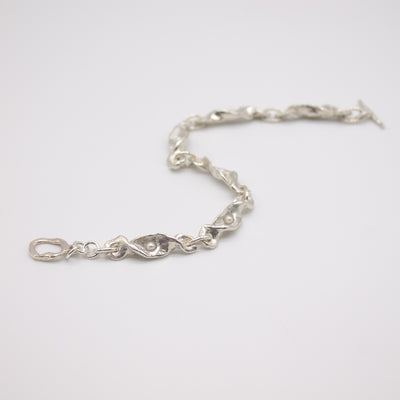 GULSVIK // Armband aus Feinsilber mit zarten Perlen