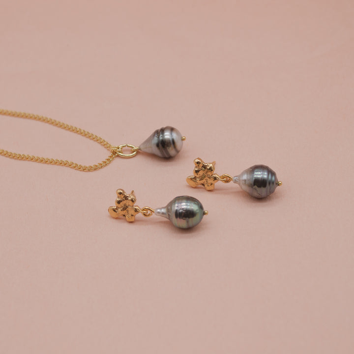 Schmuckset // FJELLSTRAND Midnight Ohrringe x NYTORP Halskette vergoldet