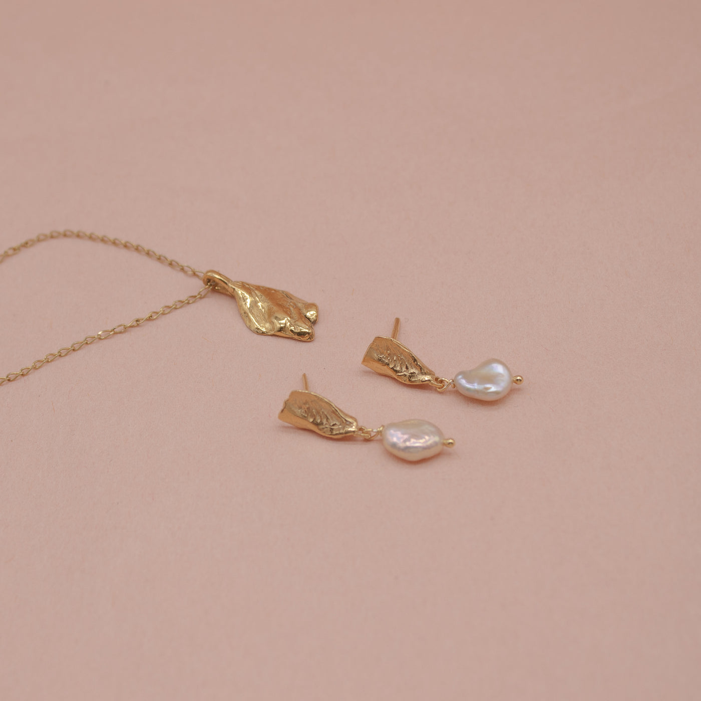 Jewelery set // LIADAL ear studs x ELVEN necklace gold plated