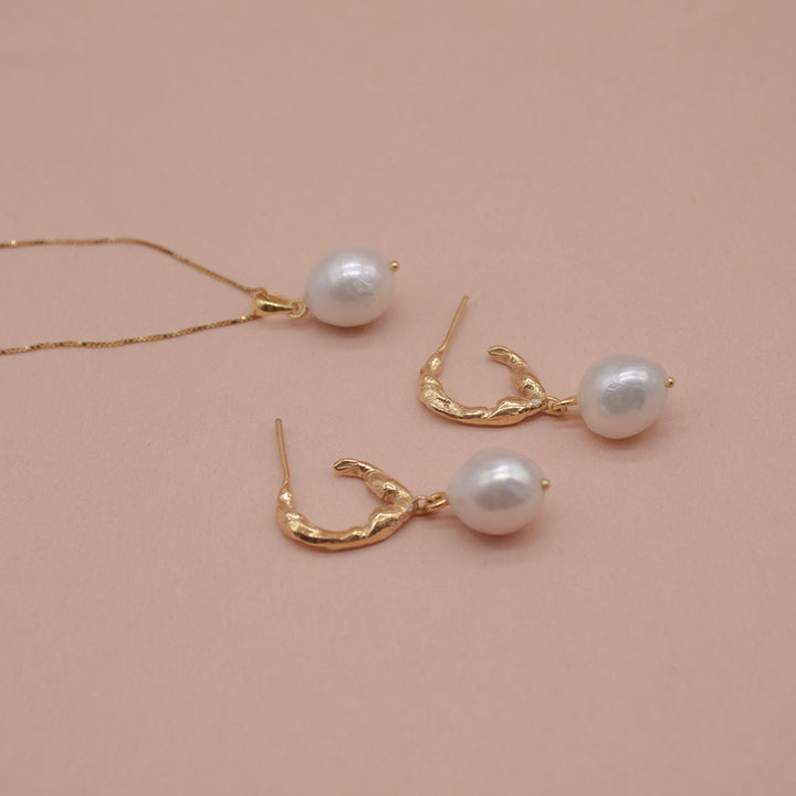 Jewelry set // SORVIKA earrings x FILICUDI necklace gold plated