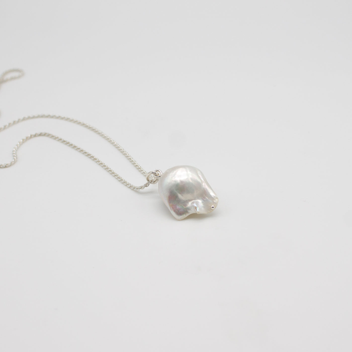 SVELVIK // Sterling silver necklace with Akoya pearl