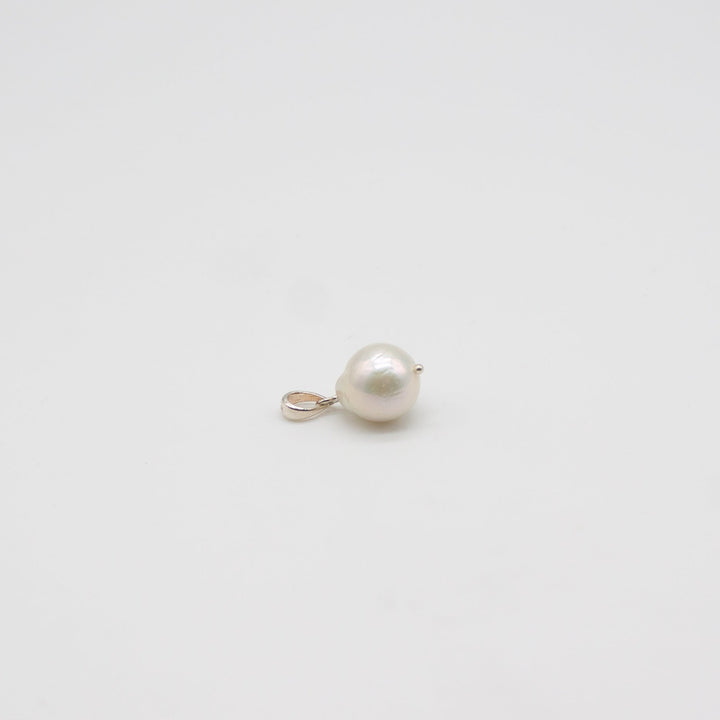 FILICUDI // Pendant in silver with baroque pearl (without chain)