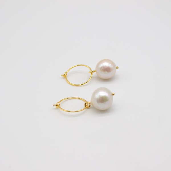 VIGNOLE // Hoop earrings gold-plated with small baroque pearls