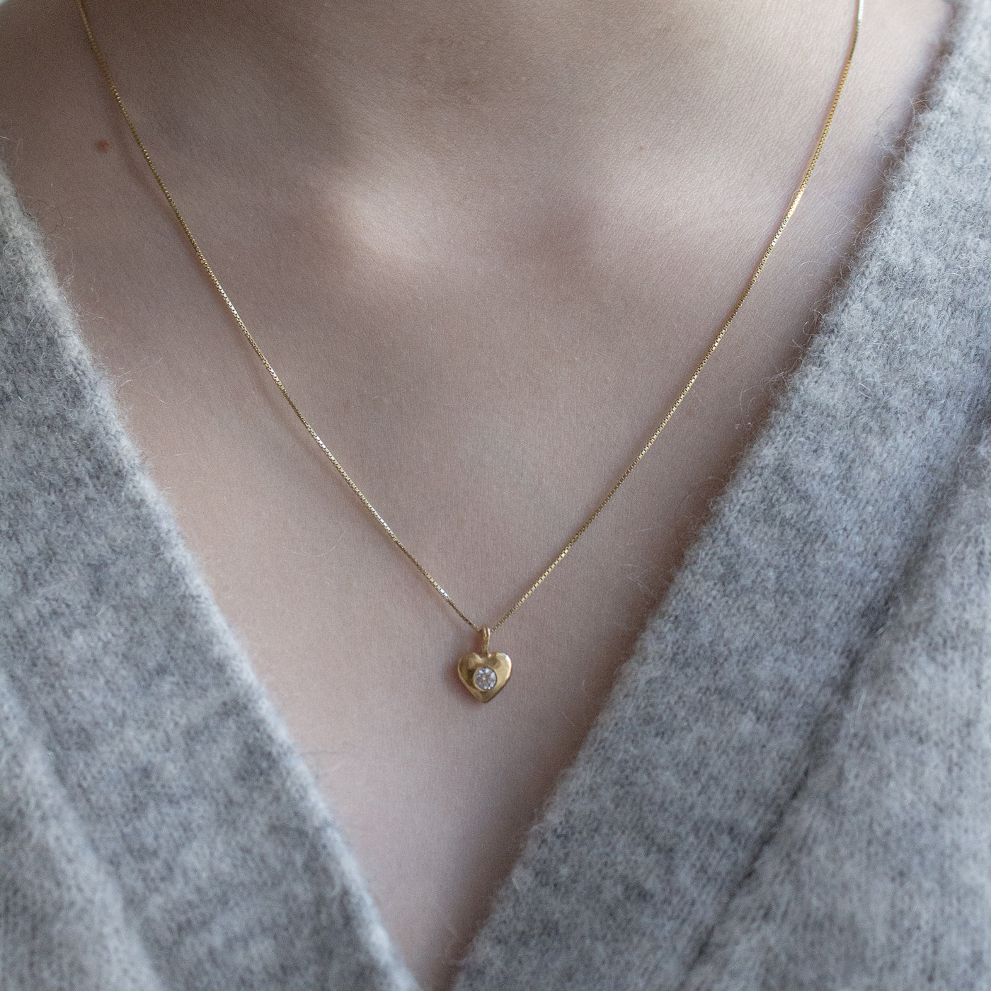HJERTE // Necklace with heart pendant gold-plated with zirconia