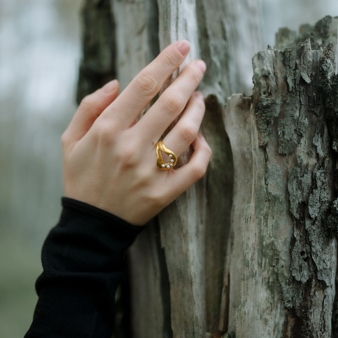 KONGELUND // Gold-plated ring with 5 fine freshwater pearls