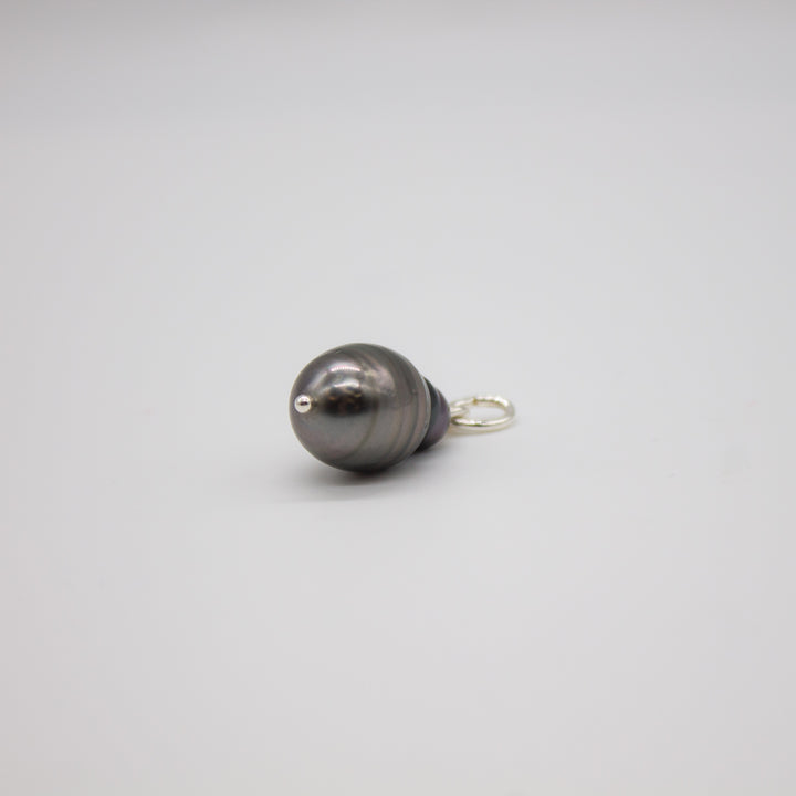 NYTORP // Anhänger aus Sterlingsilber mit Tahiti-Perle - CONTESSA BERLIN