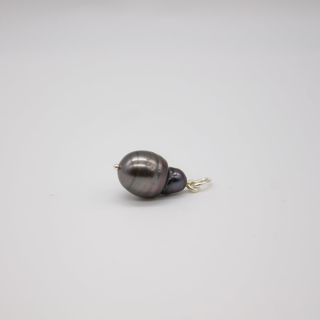 NYTORP // Anhänger aus Sterlingsilber mit Tahiti-Perle - CONTESSA BERLIN