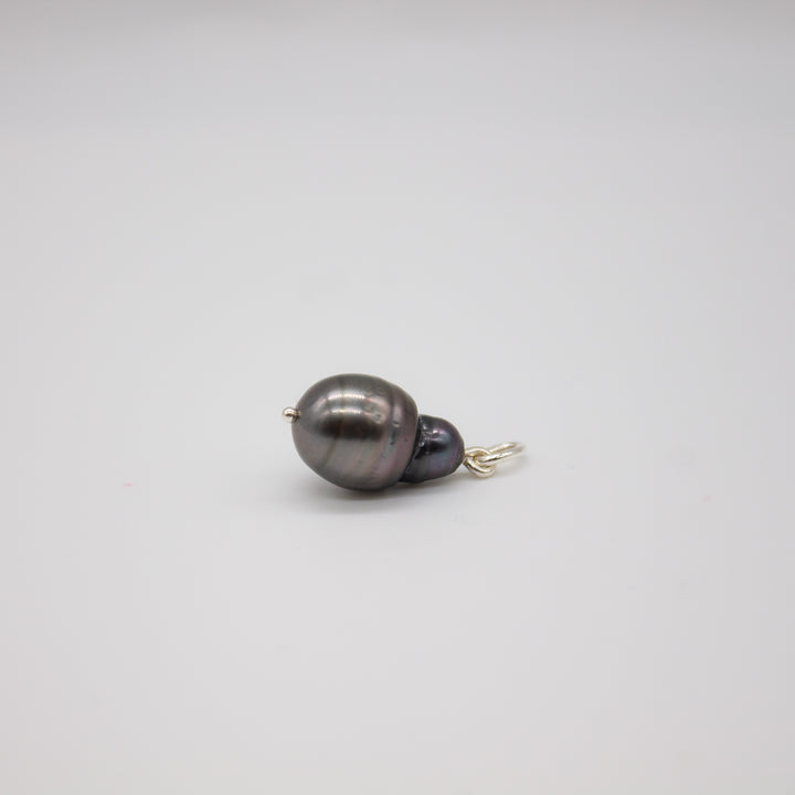 NYTORP // Anhänger aus Sterlingsilber mit Tahiti-Perle - CONTESSA BERLIN