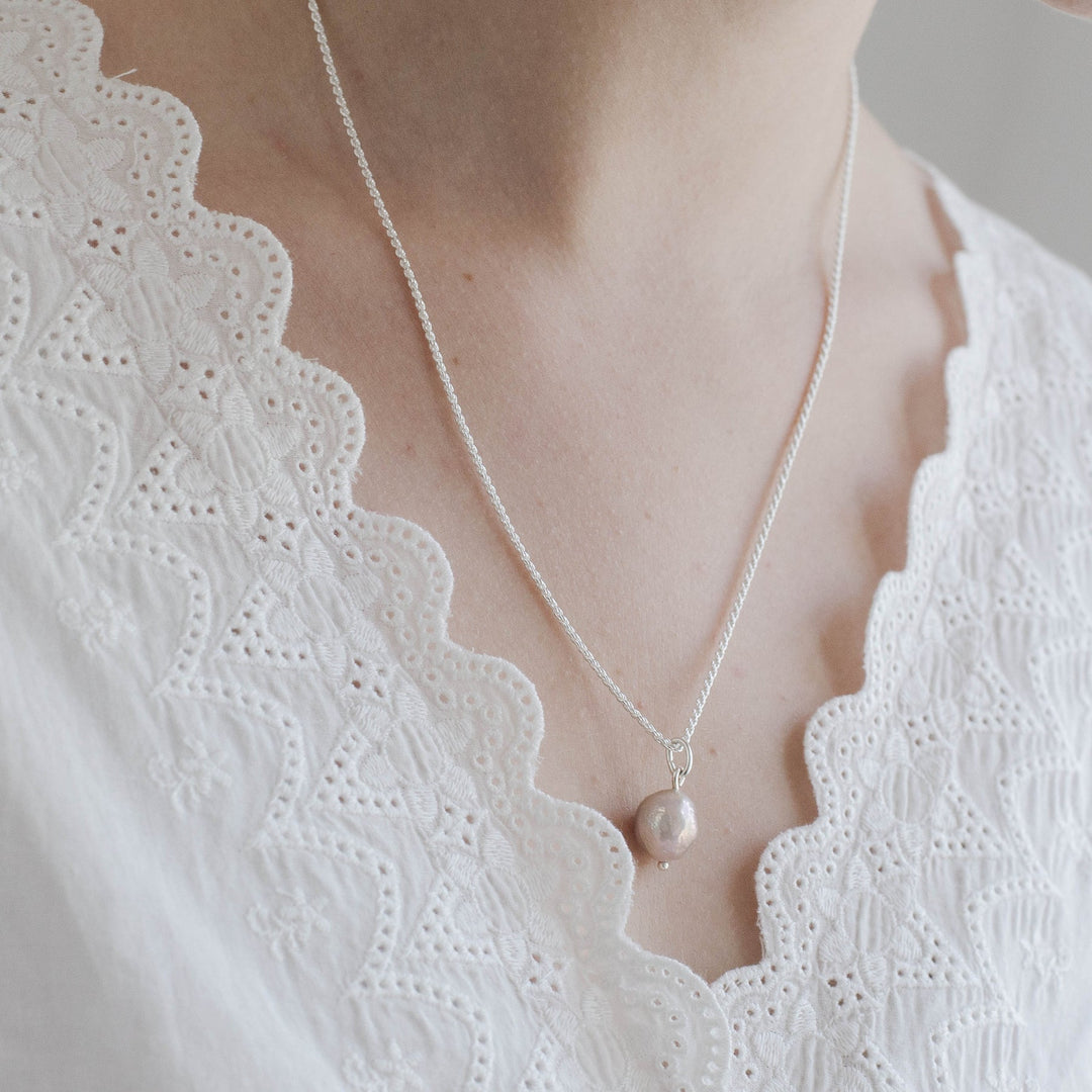 Jewelry set // MILBAKKEN earrings x SVELVIK necklace in silver