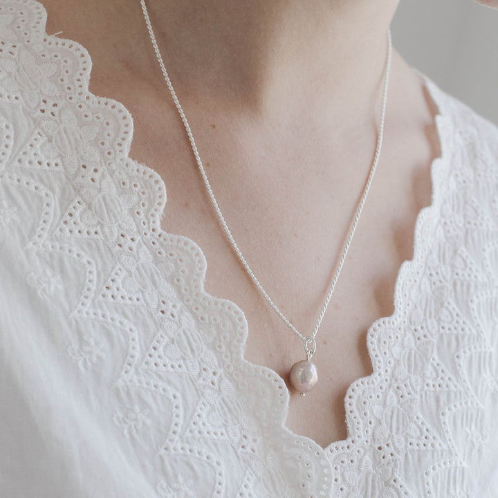 Jewelry set // MILBAKKEN earrings x SVELVIK necklace in silver