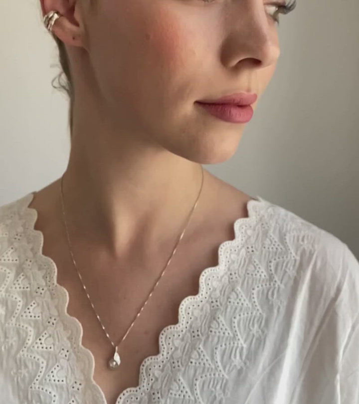 MYRA // Pendant made of fine silver with a delicate pearl (without chain)